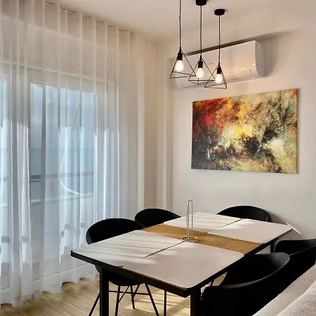 - Apartament Durrës